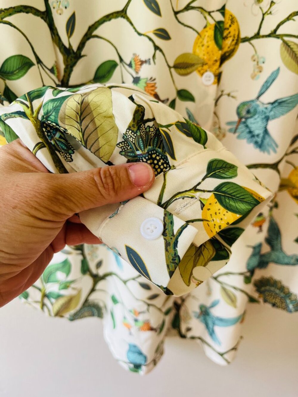 Womens Sz XL Hummingbird and Lemon Blouse Shirt Botanical Button Down - Picture 6 of 9